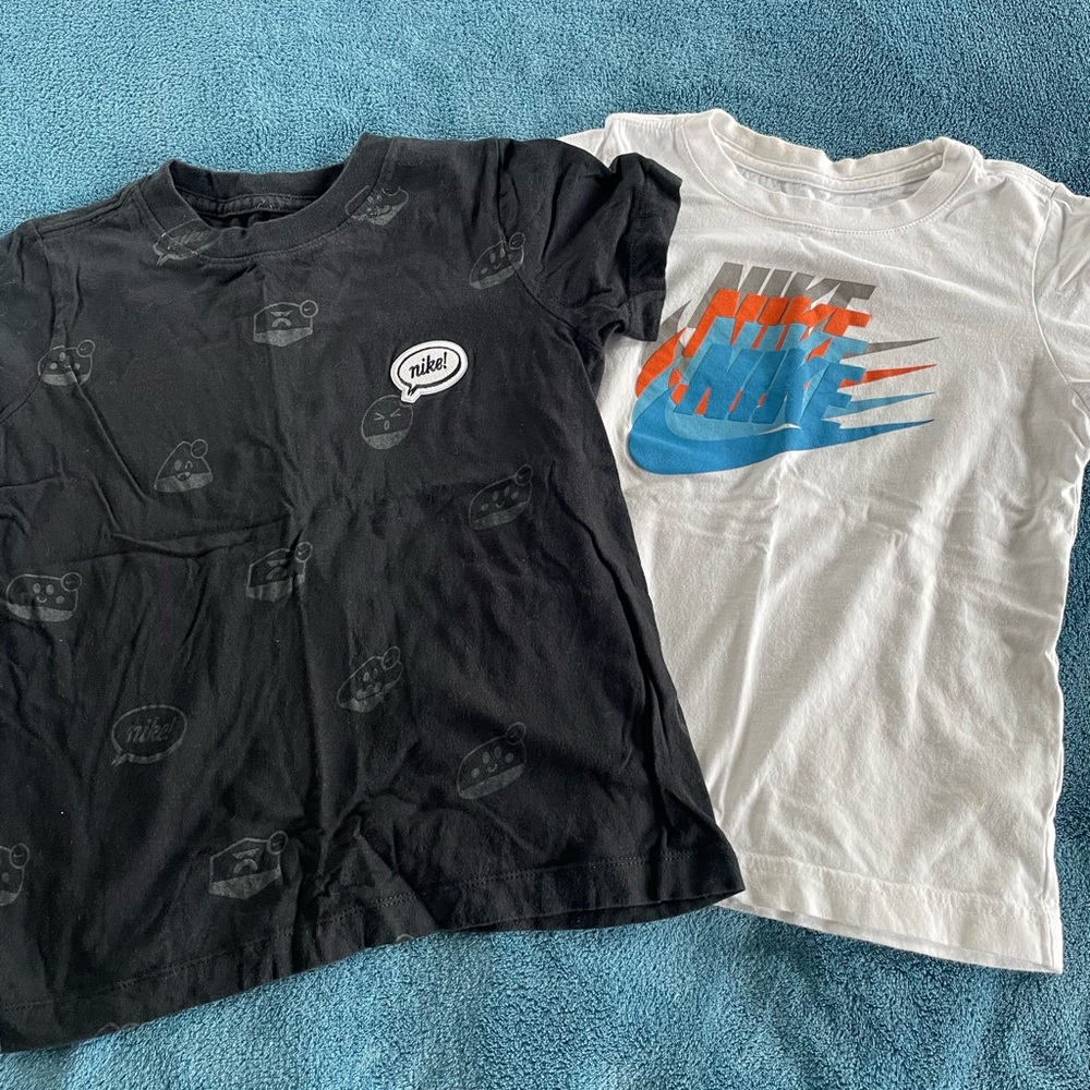 2 Nike T-shirt’s